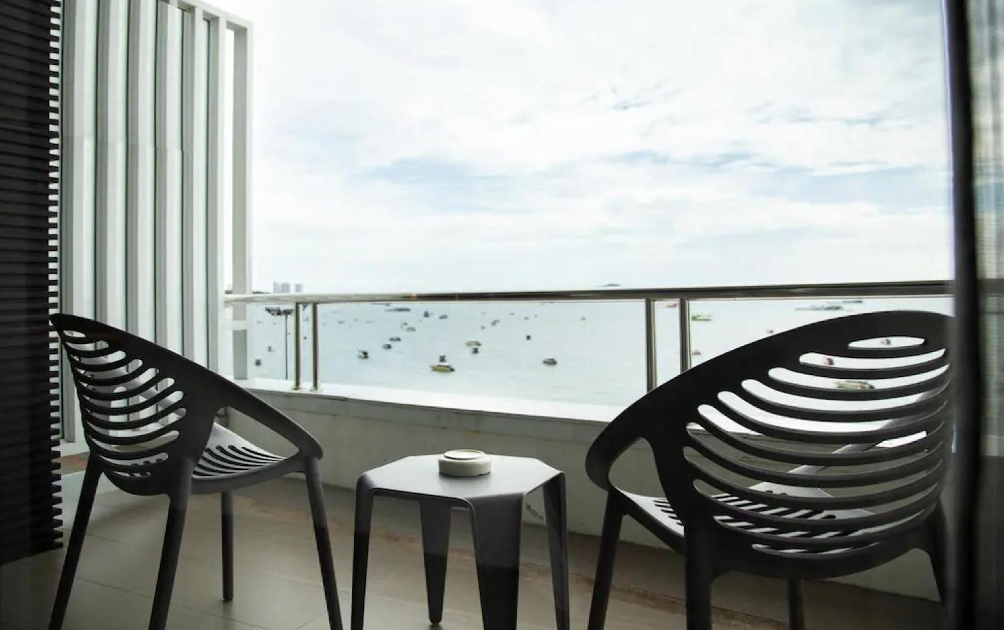 פאטאיה Baboona Beachfront Living מראה חיצוני תמונה