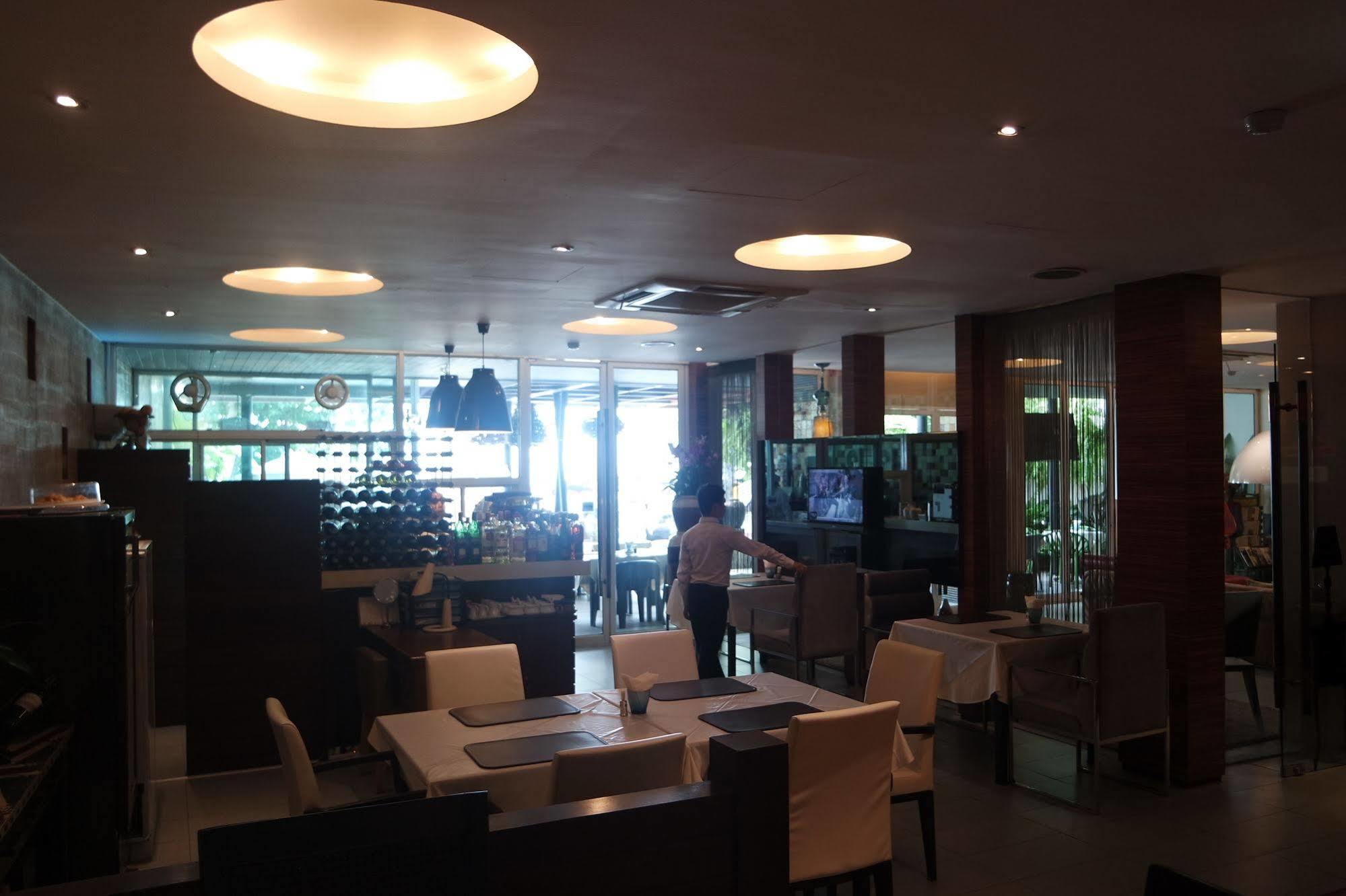 פאטאיה Baboona Beachfront Living מראה חיצוני תמונה
