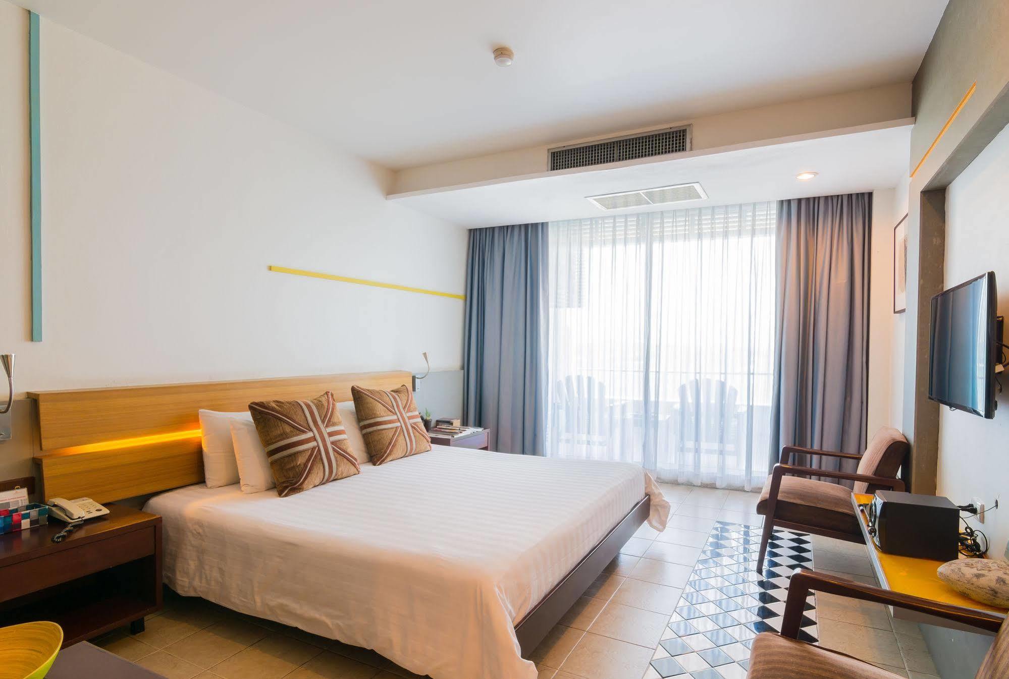 פאטאיה Baboona Beachfront Living מראה חיצוני תמונה