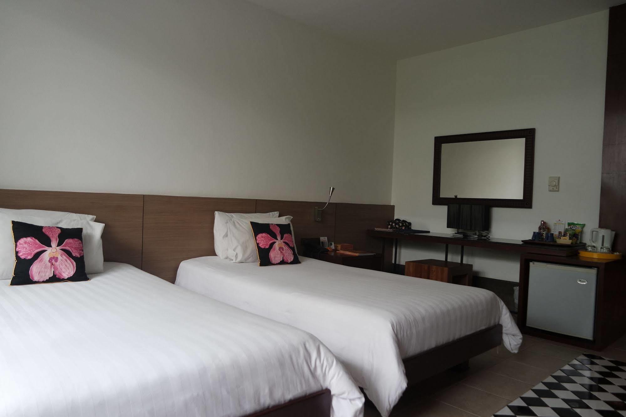 פאטאיה Baboona Beachfront Living מראה חיצוני תמונה